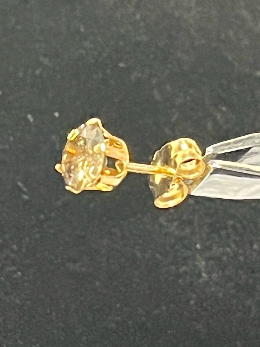 14K Gold - Diamond Single Stud Earring - Elegant Women's Jewelry